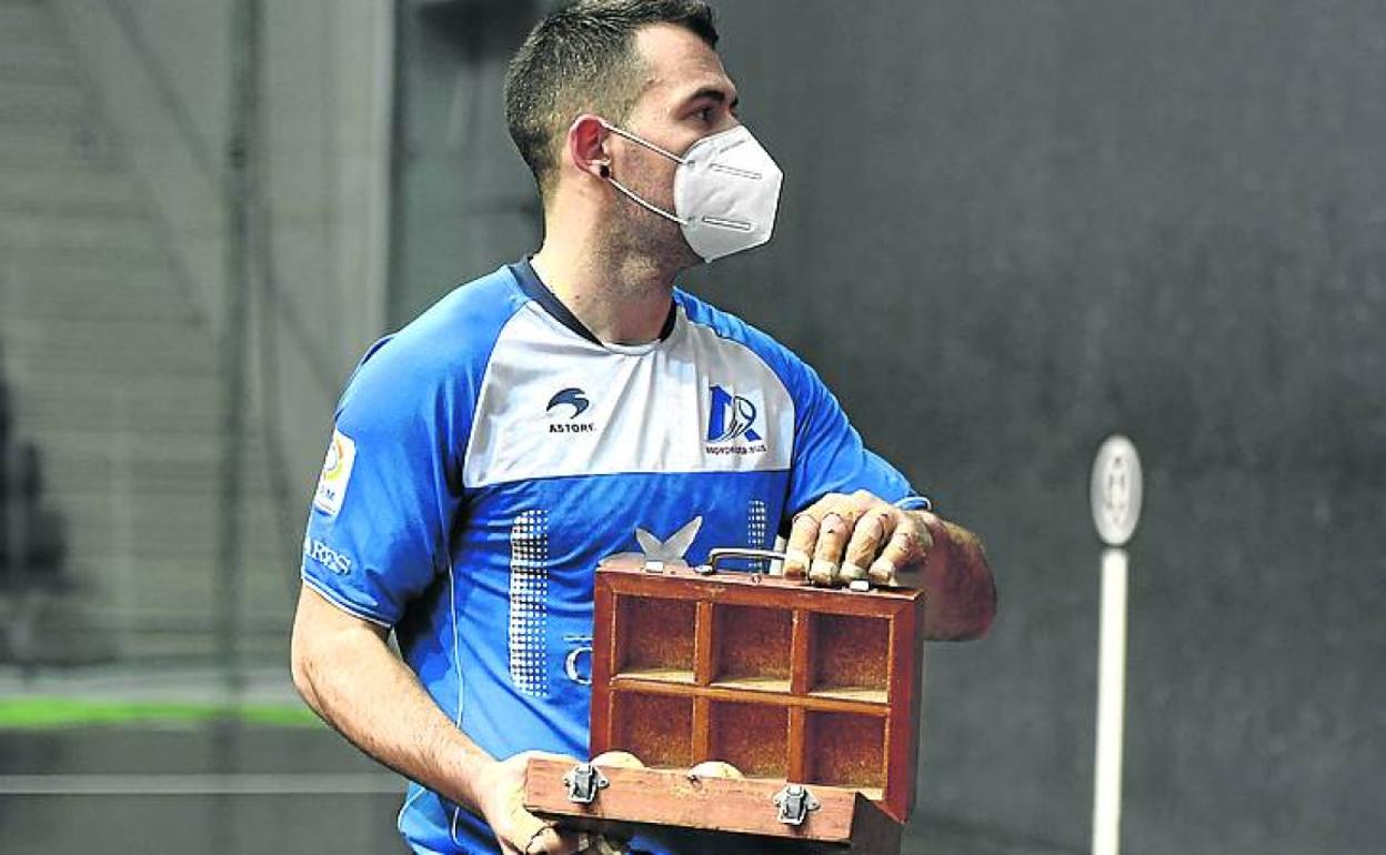 Erik Jaka esperaba que el vizcaíno escogiera «pelotas un poco más vivas